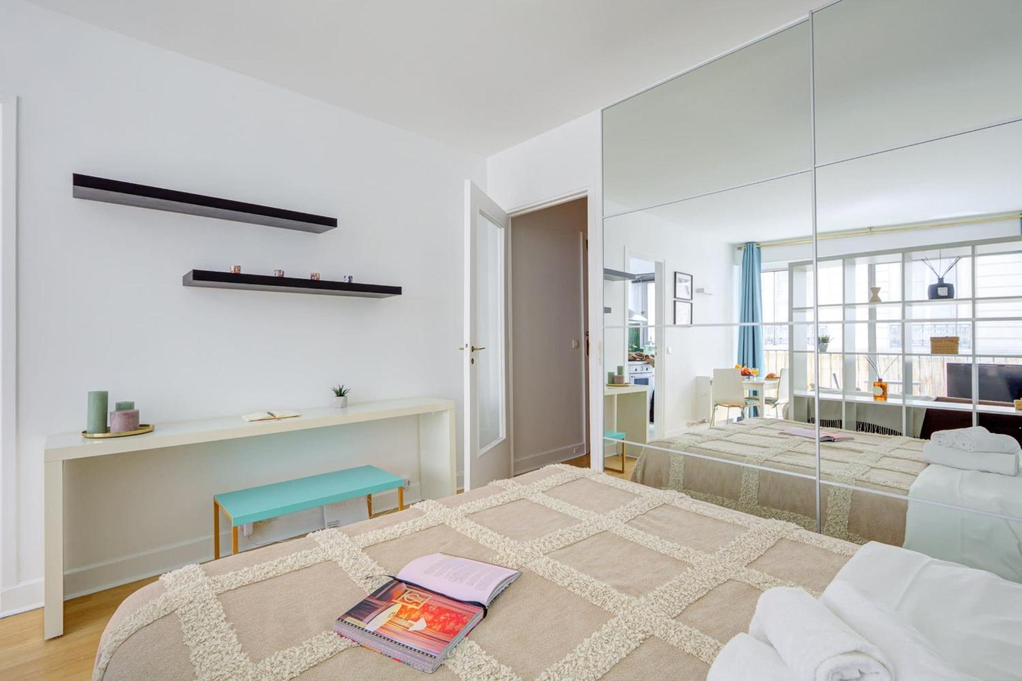 St Germain & Le Bon Marche With Balcony - Cityapartmentstay Paris Extérieur photo