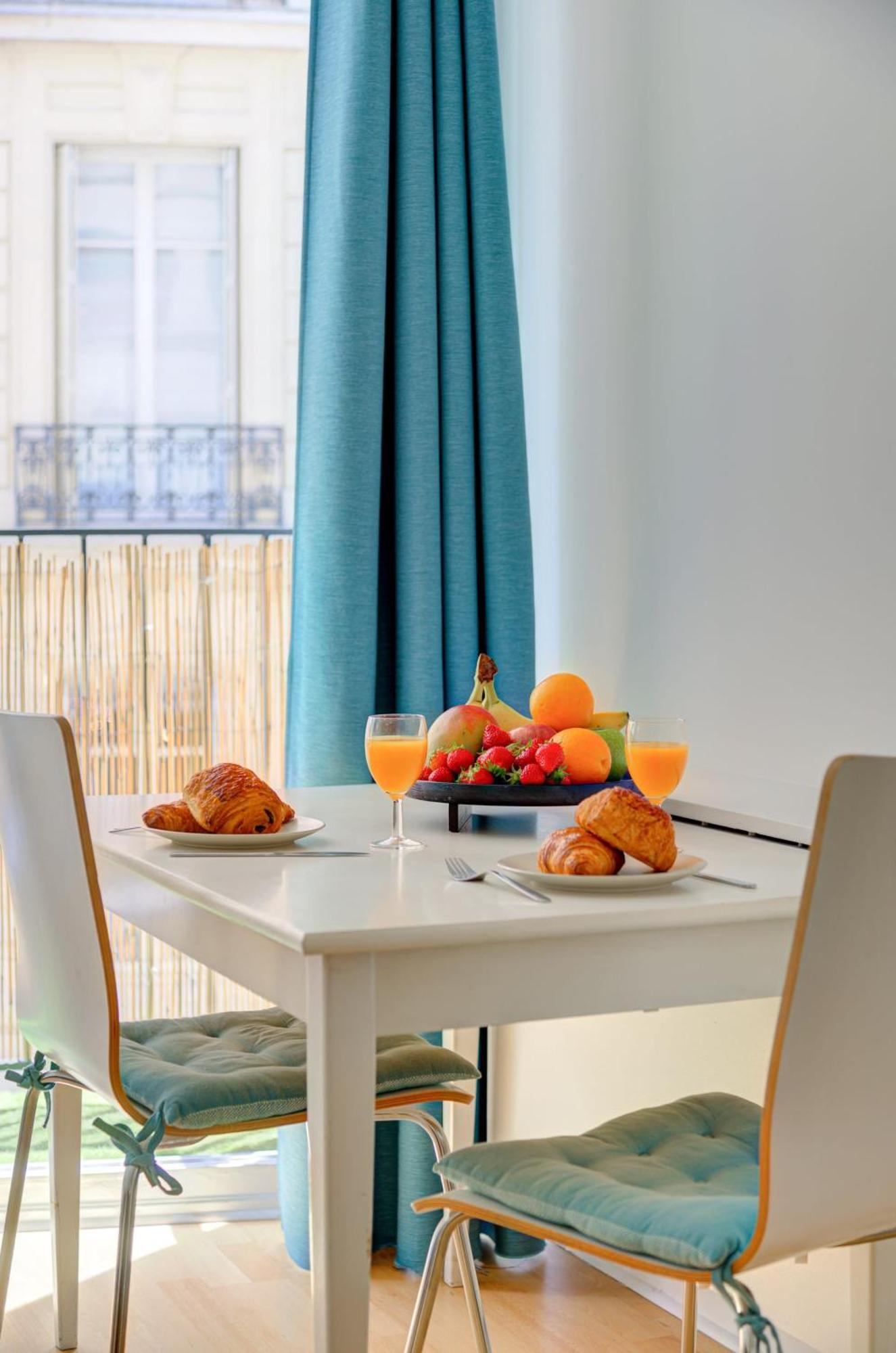 St Germain & Le Bon Marche With Balcony - Cityapartmentstay Paris Extérieur photo